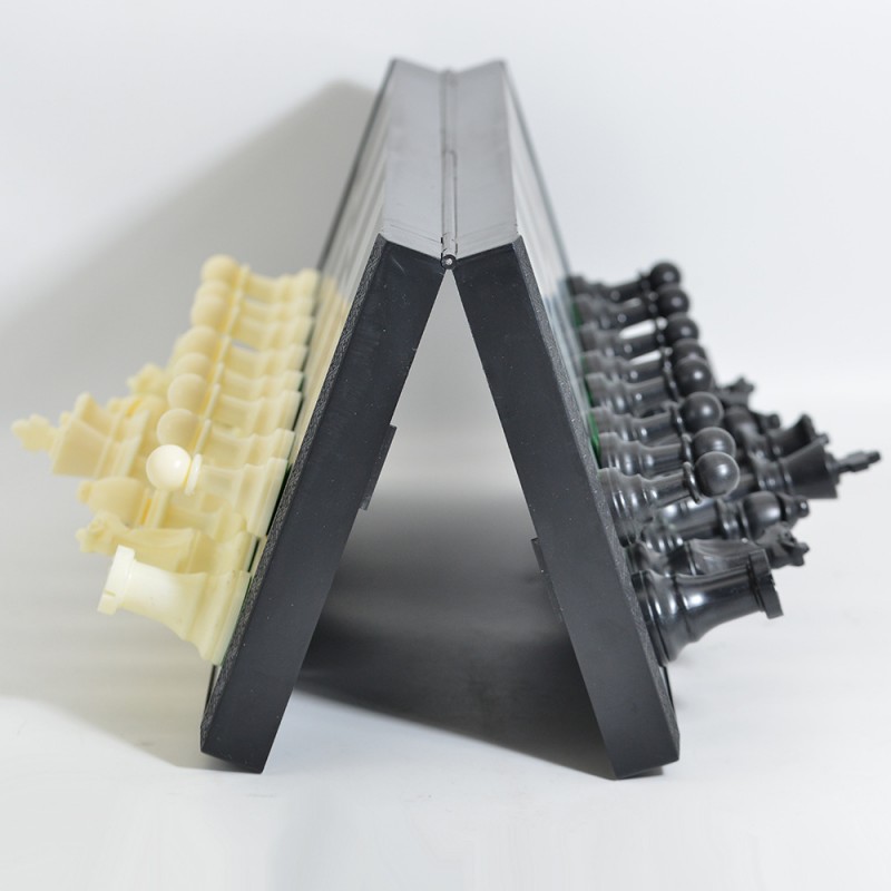 Folding Magnetic Chess Portabl - огляд і ціна Board Game Yearbook