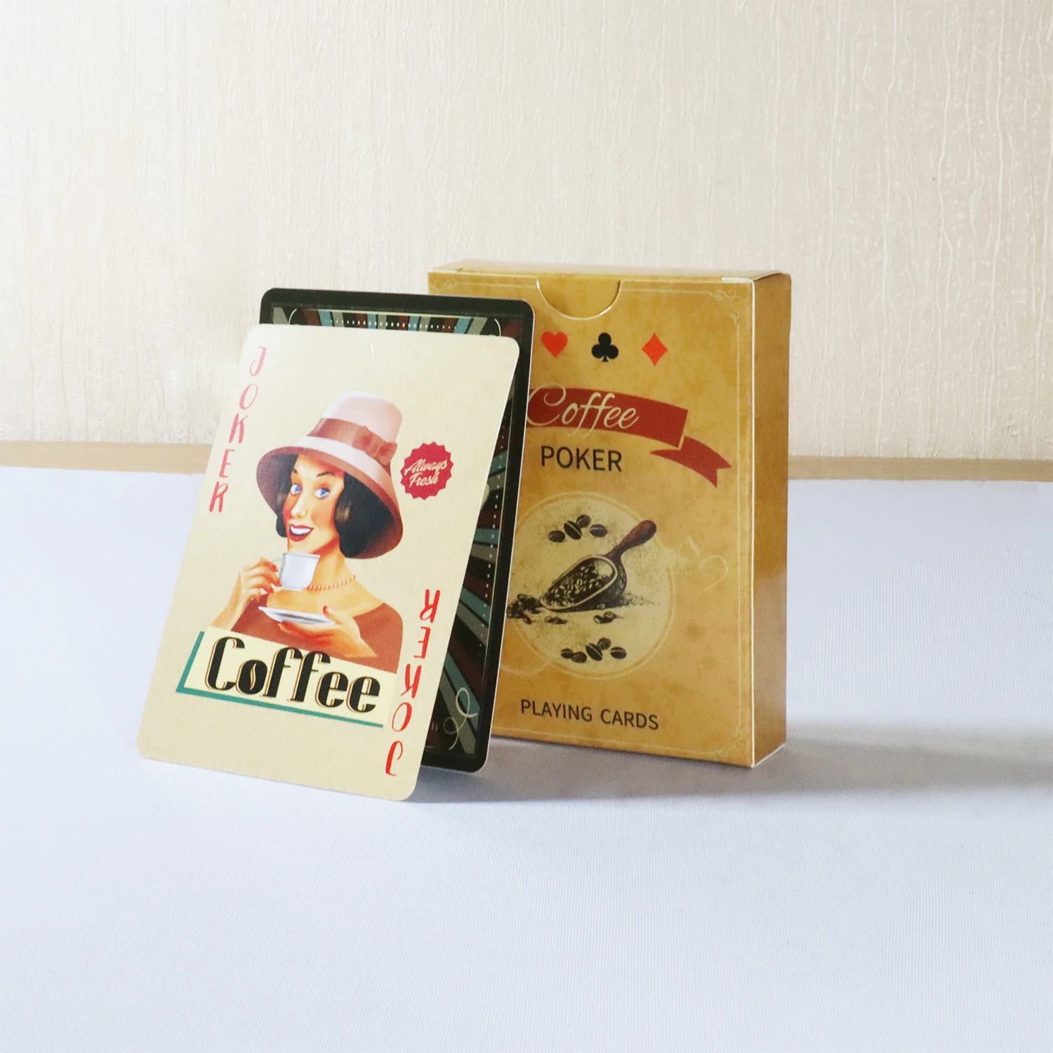 Coffee Paper Playing Cards Vin - огляд і ціна Board Game Yearbook